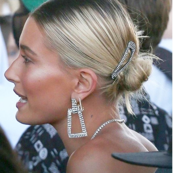 💎NEW💎 CHUNKY SAFETY PIN EARRINGS - Picture 5 of 8